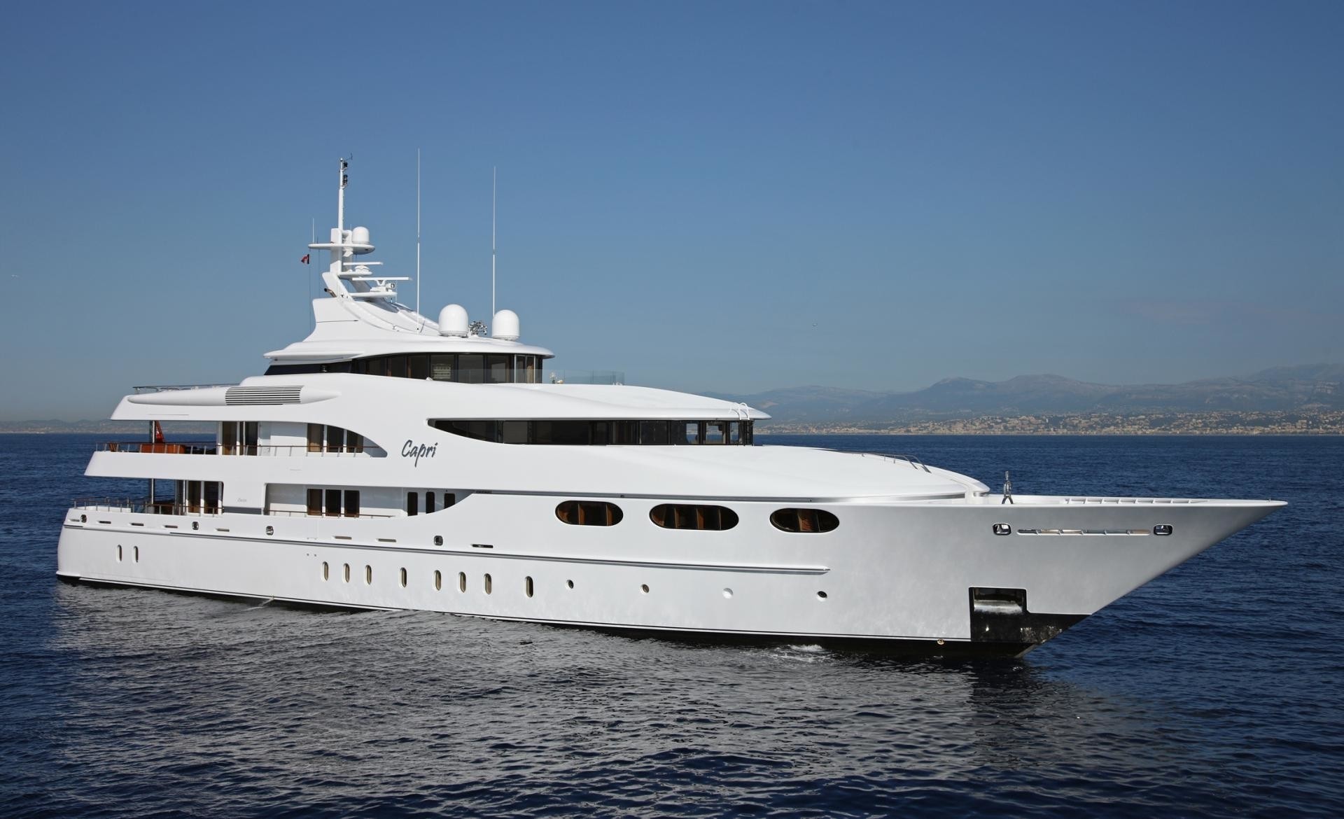 private yacht charter capri italy